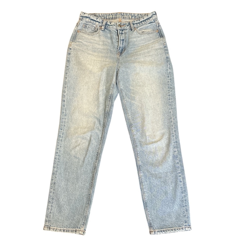American Eagle Mom Jean Light Wash Size 4